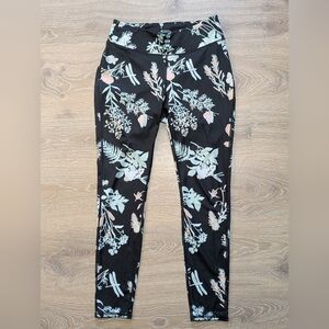 Columbia Lodge‎ Print 7/8 Leggings Black Floral Women's Large